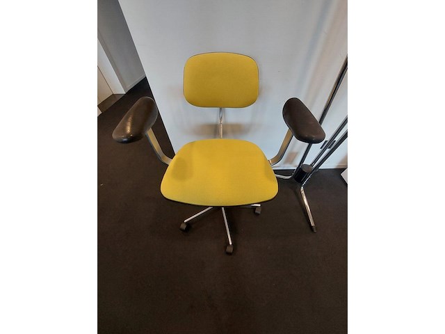1 x vintage bureaustoelen fritz hansen kevi - design jörgen rasmussen - afbeelding 2 van  4