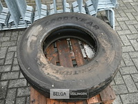 1 x vrachtwagenband + velg en 1 x vrachtwagenband - afbeelding 6 van  9