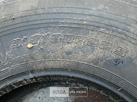 1 x vrachtwagenband + velg en 1 x vrachtwagenband - afbeelding 9 van  9