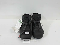 1 x werkschoenen laag zwart 40