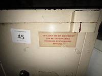 1 zwaar metalen kluis - afbeelding 2 van  3