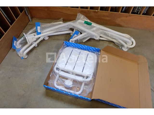 10 badkameraccessoires - afbeelding 1 van  5