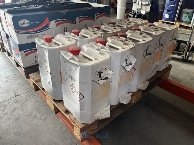 10 bidons watermengbaar koelsmeermiddel motul - 20 l - afbeelding 1 van  4