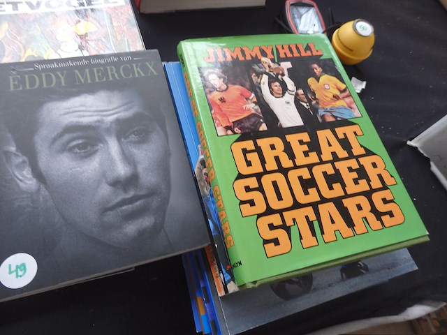 10 boeken voetbal en eddy merckx - afbeelding 1 van  2