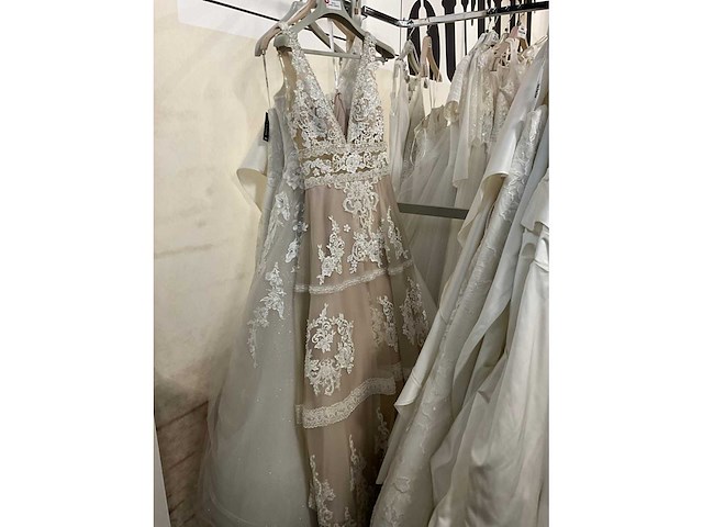 10 bruidsjurken randy fenoli bruidsjurken (totaalprijs) - afbeelding 4 van  30