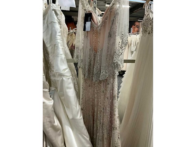 10 bruidsjurken randy fenoli bruidsjurken (totaalprijs) - afbeelding 21 van  30