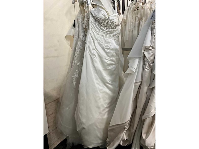 10 bruidsjurken randy fenoli bruidsjurken (totaalprijs) - afbeelding 29 van  30
