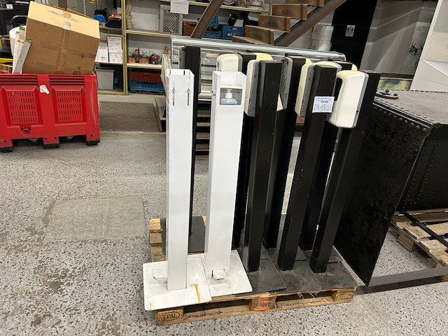 10 desinfectie dispensers - afbeelding 1 van  4