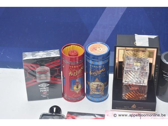 10 div eau de toilette en eau de parfum wo umbro - afbeelding 2 van  4
