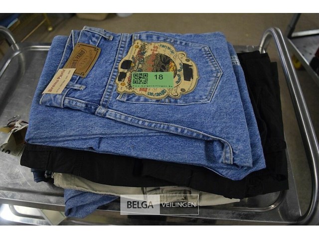 ±10 div soorten broeken mt 29 - afbeelding 1 van  6