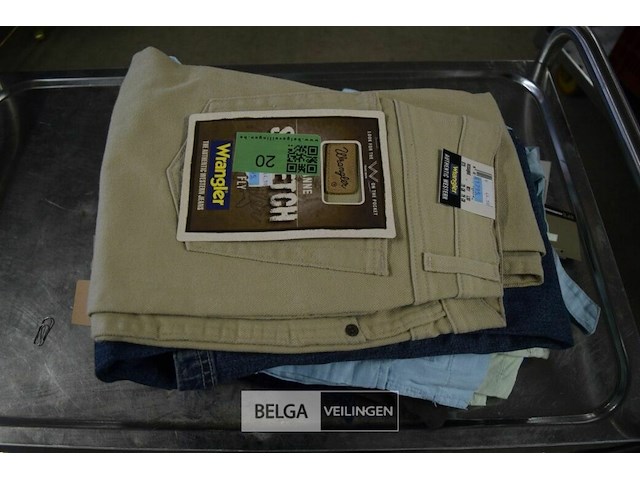 ±10 div soorten broeken mt 30 - afbeelding 1 van  5