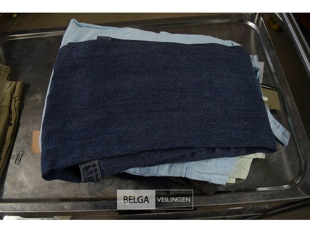 ±10 div soorten broeken mt 30 - afbeelding 2 van  5