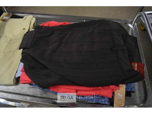 ±10 div soorten broeken mt 30 - afbeelding 3 van  8