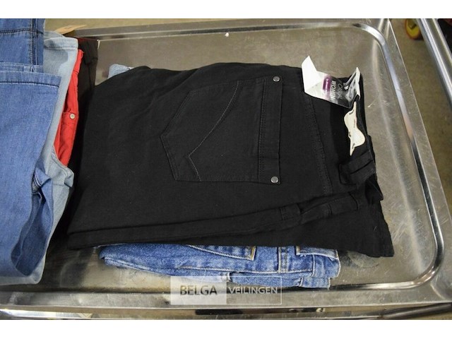 ±10 div soorten broeken mt 30 - afbeelding 7 van  8