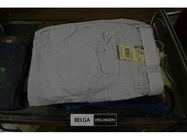 ±10 div soorten broeken mt 30 - afbeelding 2 van  6