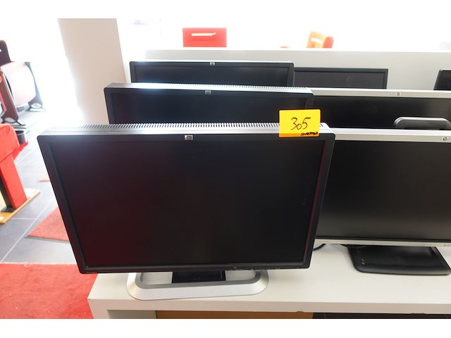 10 diverse computerschermen - afbeelding 2 van  6