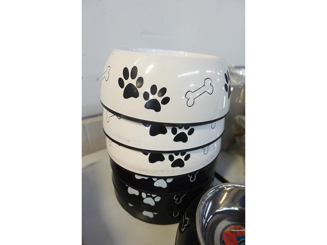 10 diverse drinkbakjes - afbeelding 2 van  4