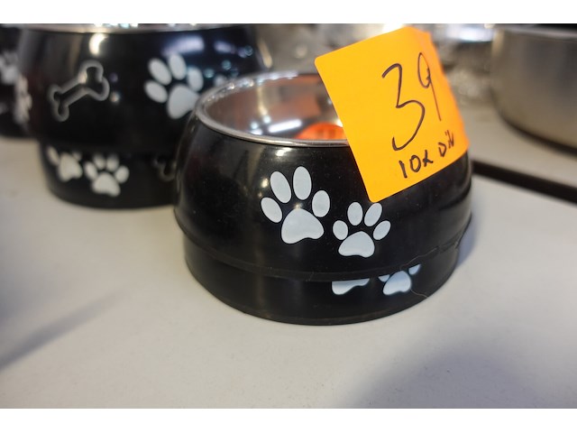 10 diverse drinkbakjes - afbeelding 4 van  4