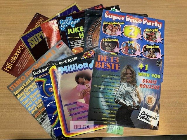 ± 10 diverse langspeelplaten various artists/bands vinyl - afbeelding 2 van  4