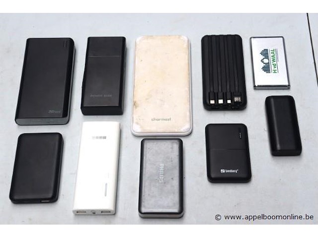 10 diverse powerbanks, werking niet gekend - afbeelding 2 van  2