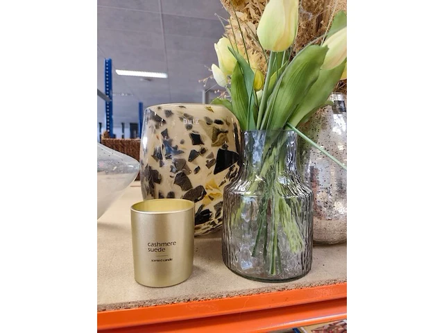 10 diverse vazen, sierbloemen inbegrepen - afbeelding 3 van  9