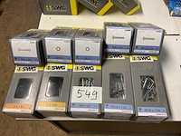 10 dozen hout bouten moeren en nagels - afbeelding 1 van  7