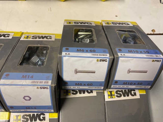 10 dozen hout bouten moeren en nagels - afbeelding 5 van  7