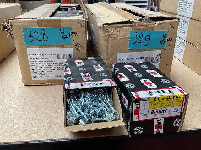 10 dozen houtschroeven - afbeelding 1 van  4