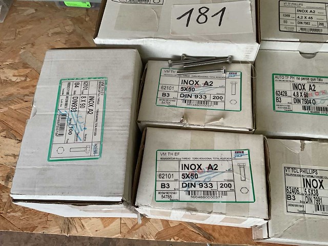 10 dozen inox schroeven en bouten - afbeelding 3 van  5