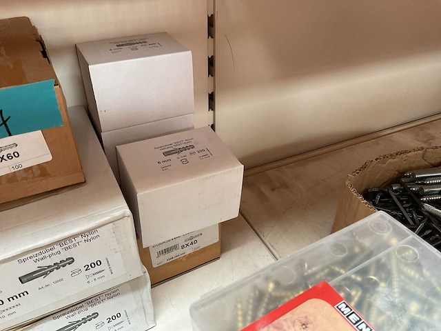 10 dozen pluggen - afbeelding 5 van  6