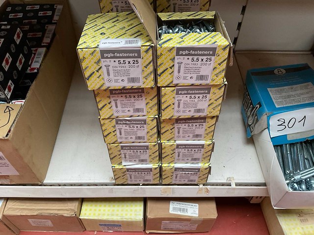 10 dozen schroeven - afbeelding 1 van  4