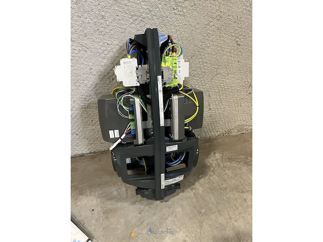 10 dubbele laadstations evbox businessline 4g - 16 a - satellite - afbeelding 19 van  20