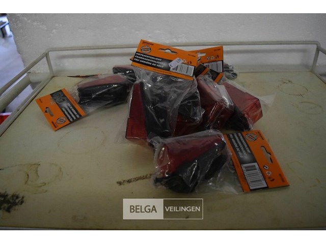 10 fietsachterlicht - afbeelding 1 van  3