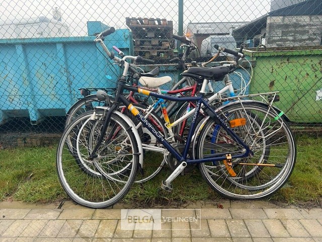 10 fietsen - afbeelding 1 van  4