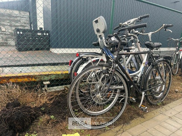 10 fietsen - afbeelding 4 van  4