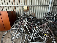 10 fietsen - afbeelding 1 van  10