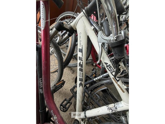 10 fietsen - afbeelding 9 van  10