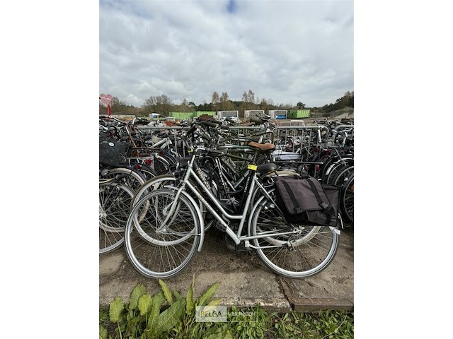 10 fietsen - afbeelding 1 van  1