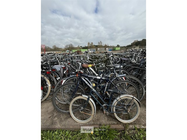 10 fietsen - afbeelding 1 van  1