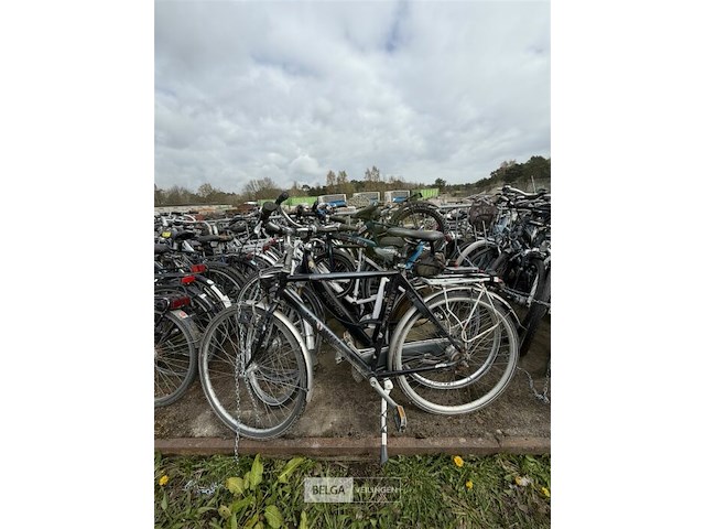 10 fietsen - afbeelding 1 van  1