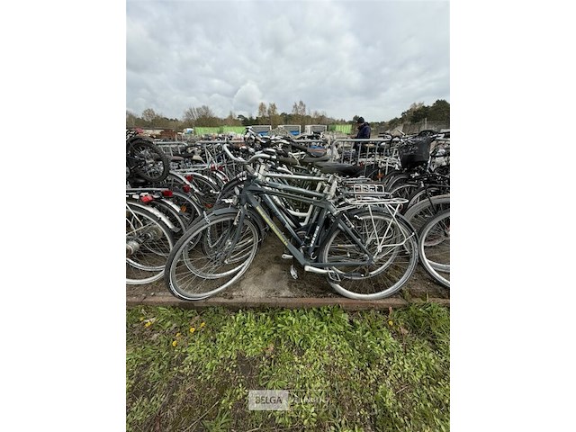 10 fietsen - afbeelding 1 van  1