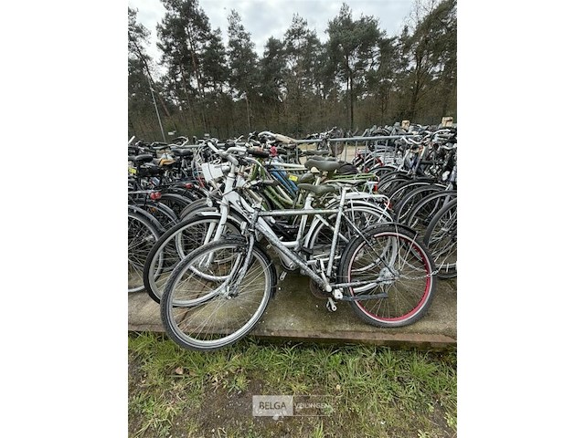 10 fietsen - afbeelding 1 van  1