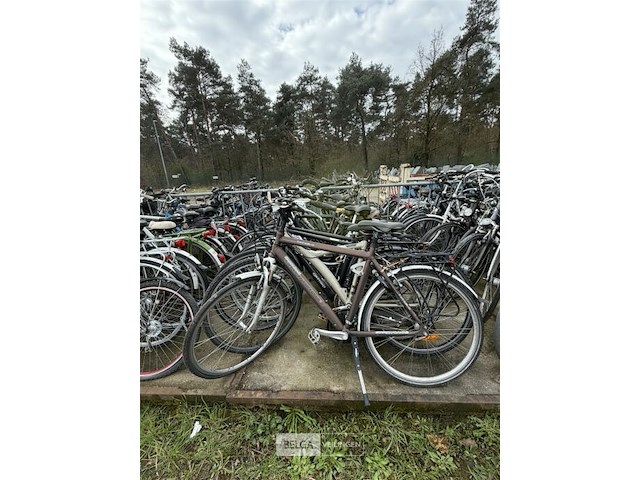 10 fietsen - afbeelding 1 van  1