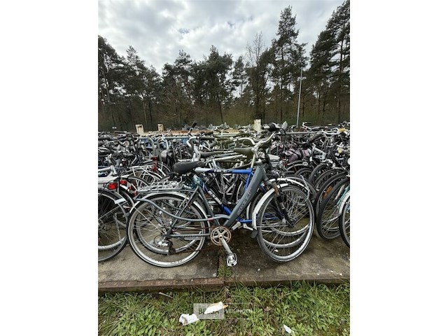 10 fietsen - afbeelding 1 van  1