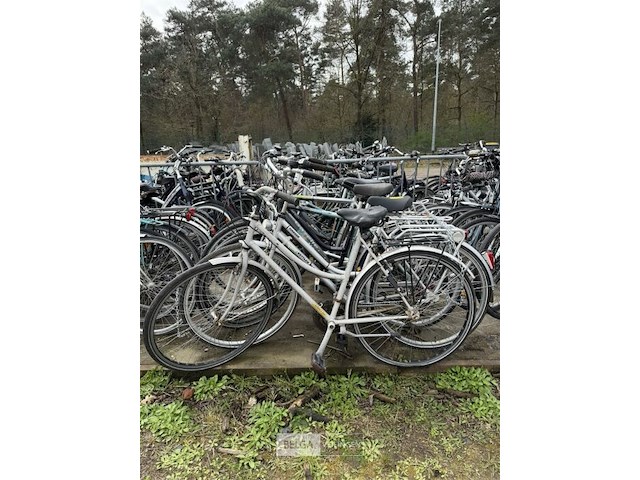 10 fietsen - afbeelding 1 van  1