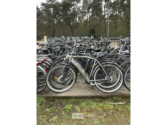 10 fietsen - afbeelding 1 van  1