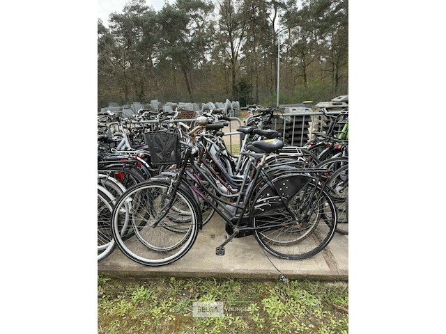 10 fietsen - afbeelding 1 van  1