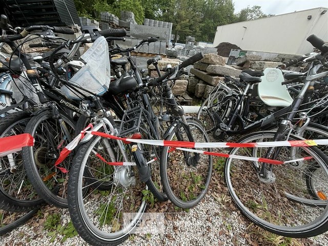 10 fietsen - afbeelding 2 van  5