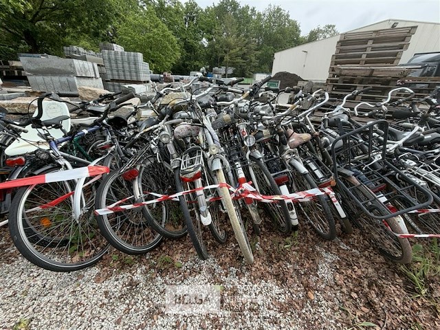 10 fietsen - afbeelding 1 van  3