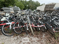 10 fietsen - afbeelding 1 van  3